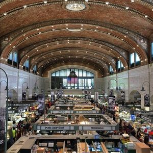 Meet your Posher, Bela